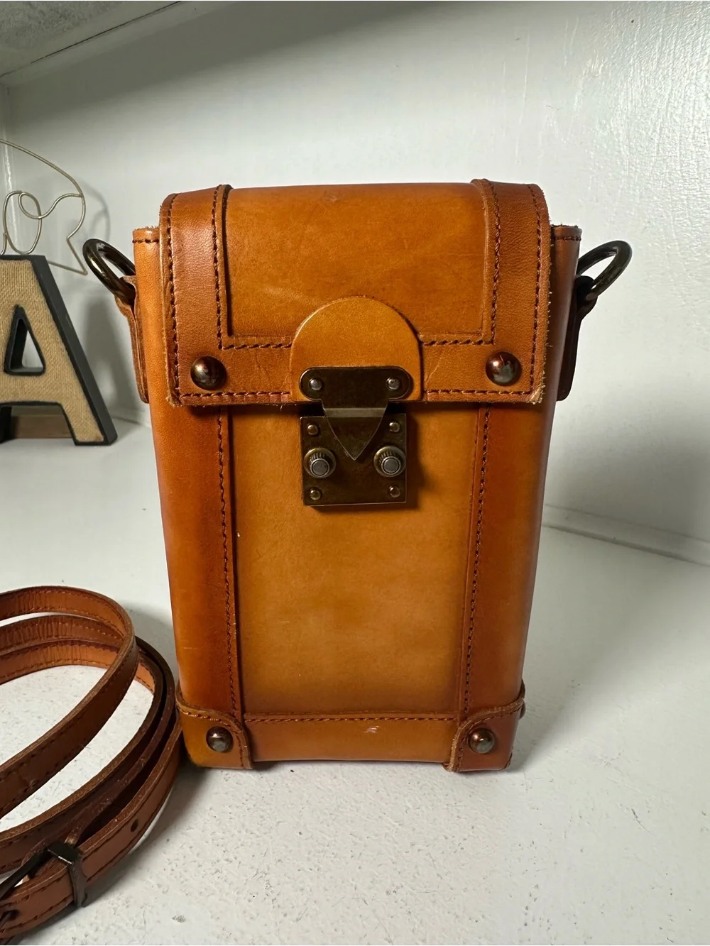 **SOLD**Montana West Leather Crossbody Bag 8x5 Tan Western Purse Mini - Picture 2 of 9